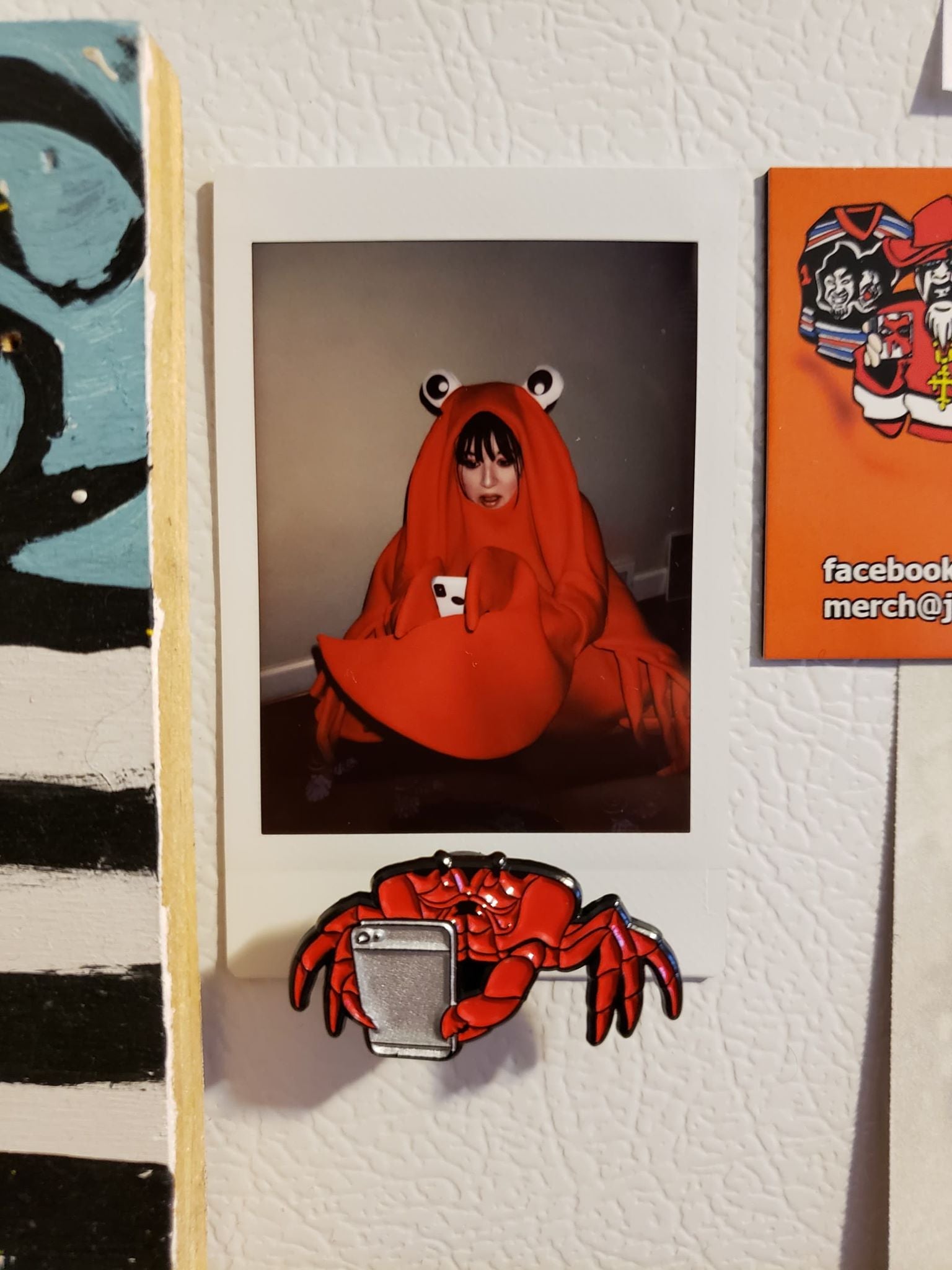 Crab Chat Enamel Pin